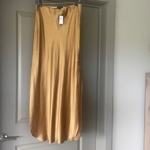 BNWT Banana Republic silk dreamer skirt